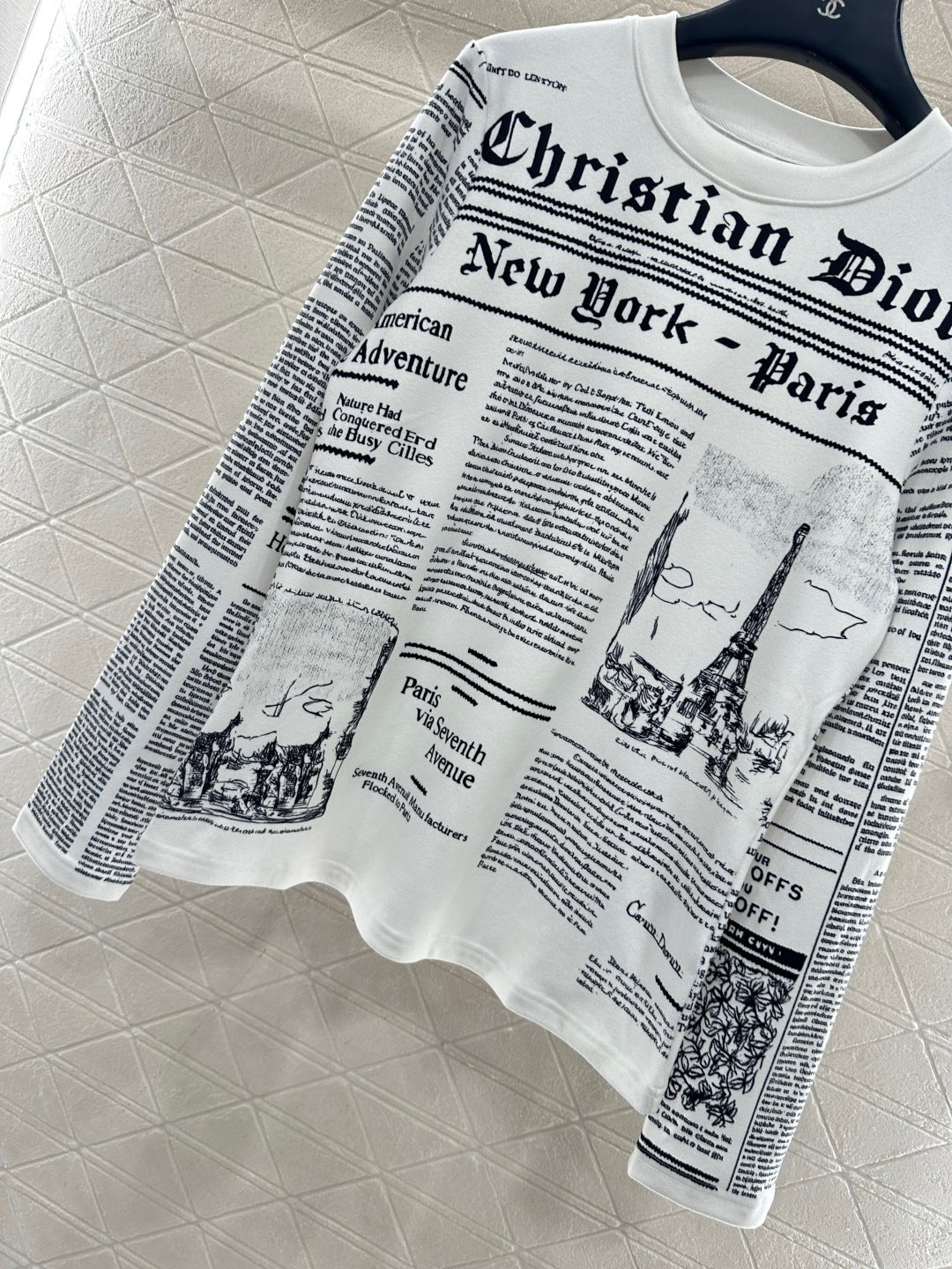 Round neck floral print base shirt