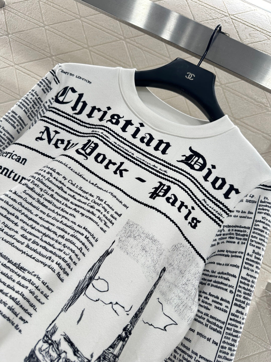 Round neck floral print base shirt