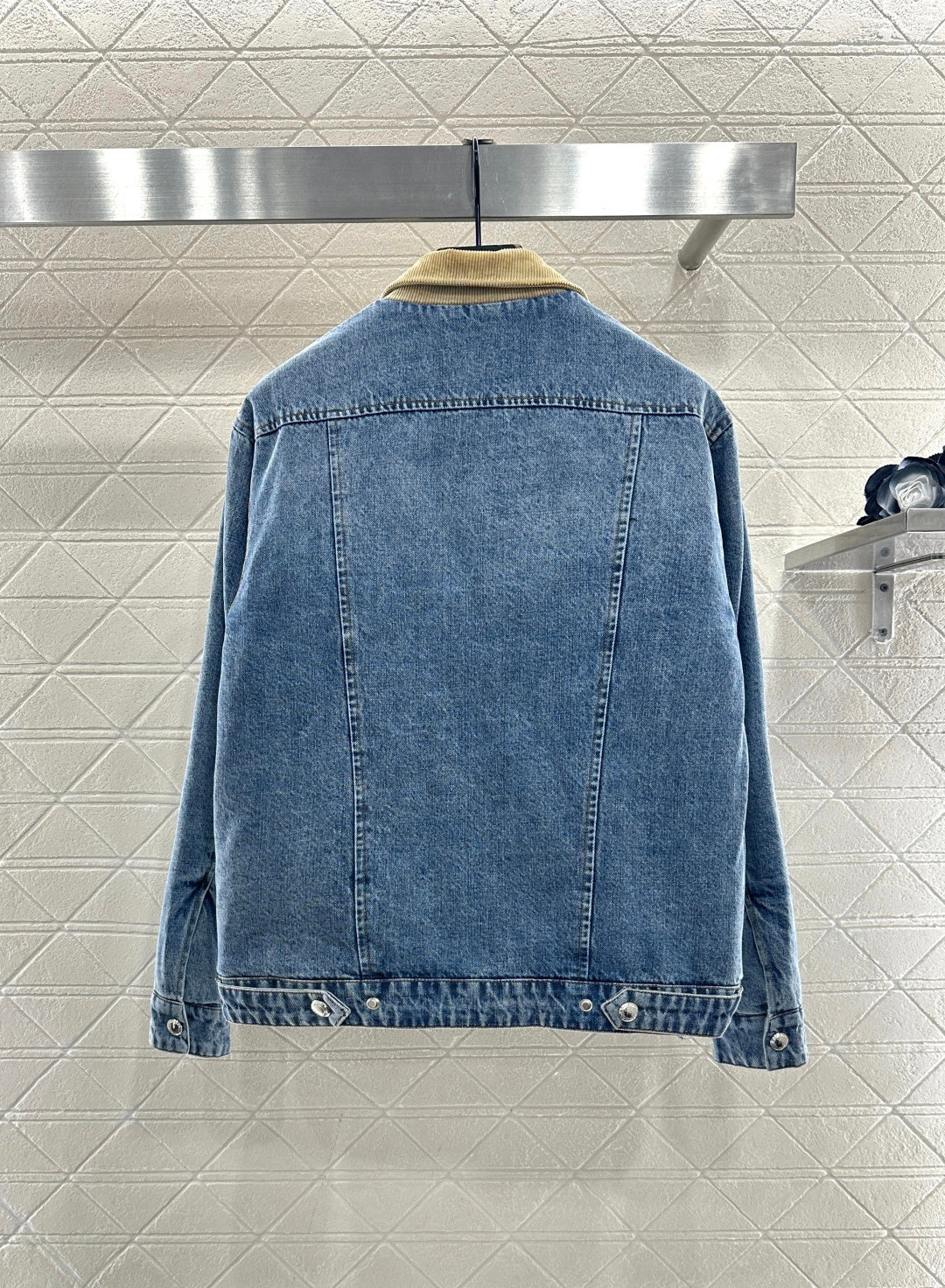 Spliced corduroy collar denim jacket