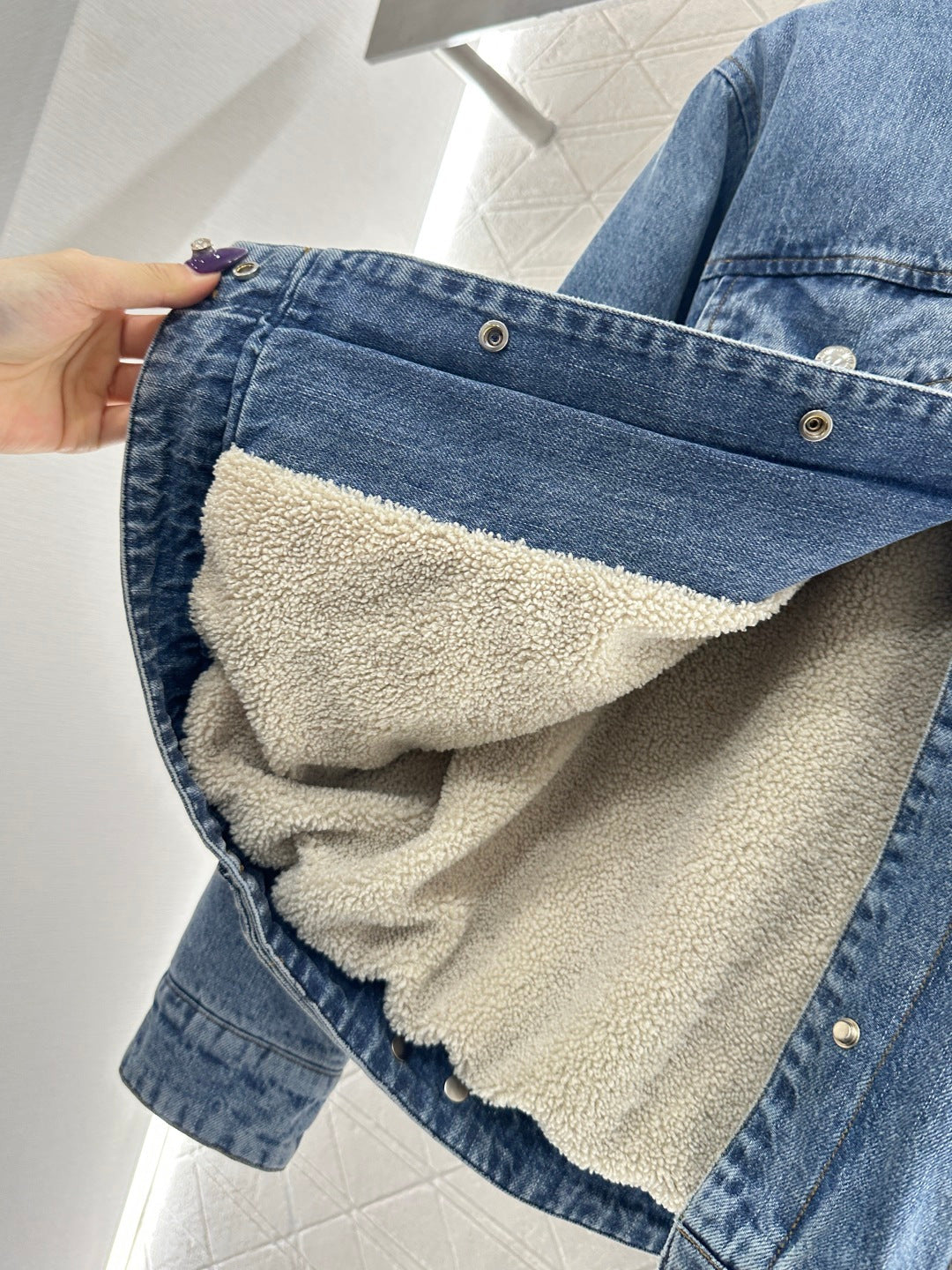 Spliced corduroy collar denim jacket