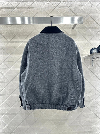 Brooch corduroy collar jacket