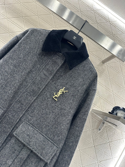 Brooch corduroy collar jacket