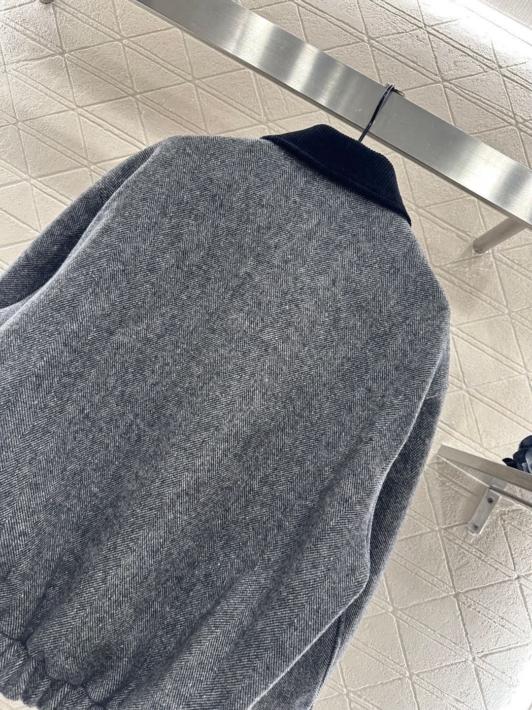 Brooch corduroy collar jacket