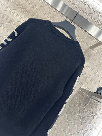 Hook and flower letter knitted pullover sweater