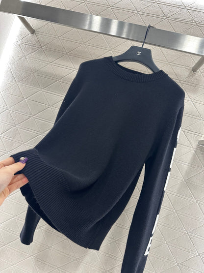 Hook and flower letter knitted pullover sweater