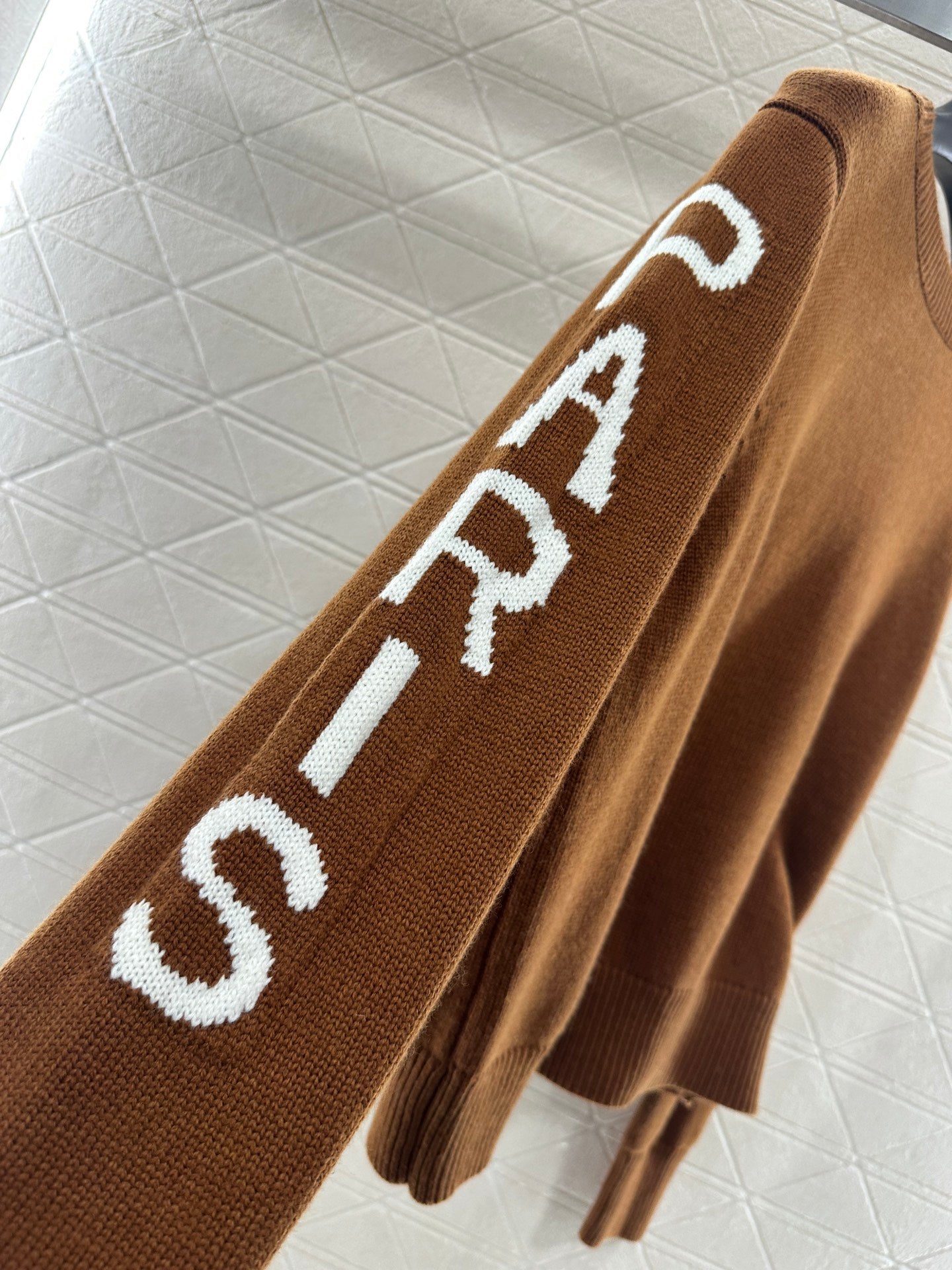 Hook and flower letter knitted pullover sweater