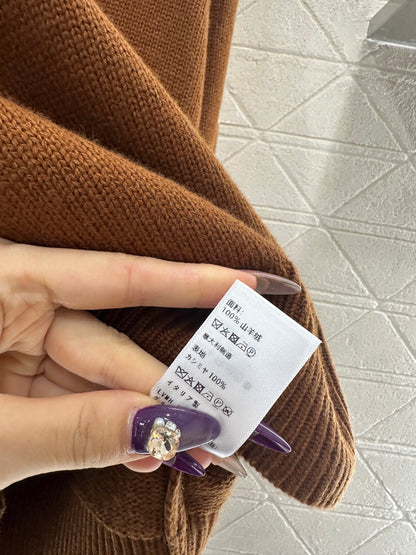 Hook and flower letter knitted pullover sweater