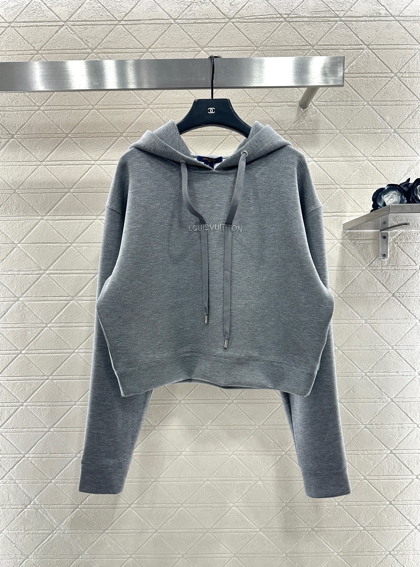 Hooded drawstring short hoodie