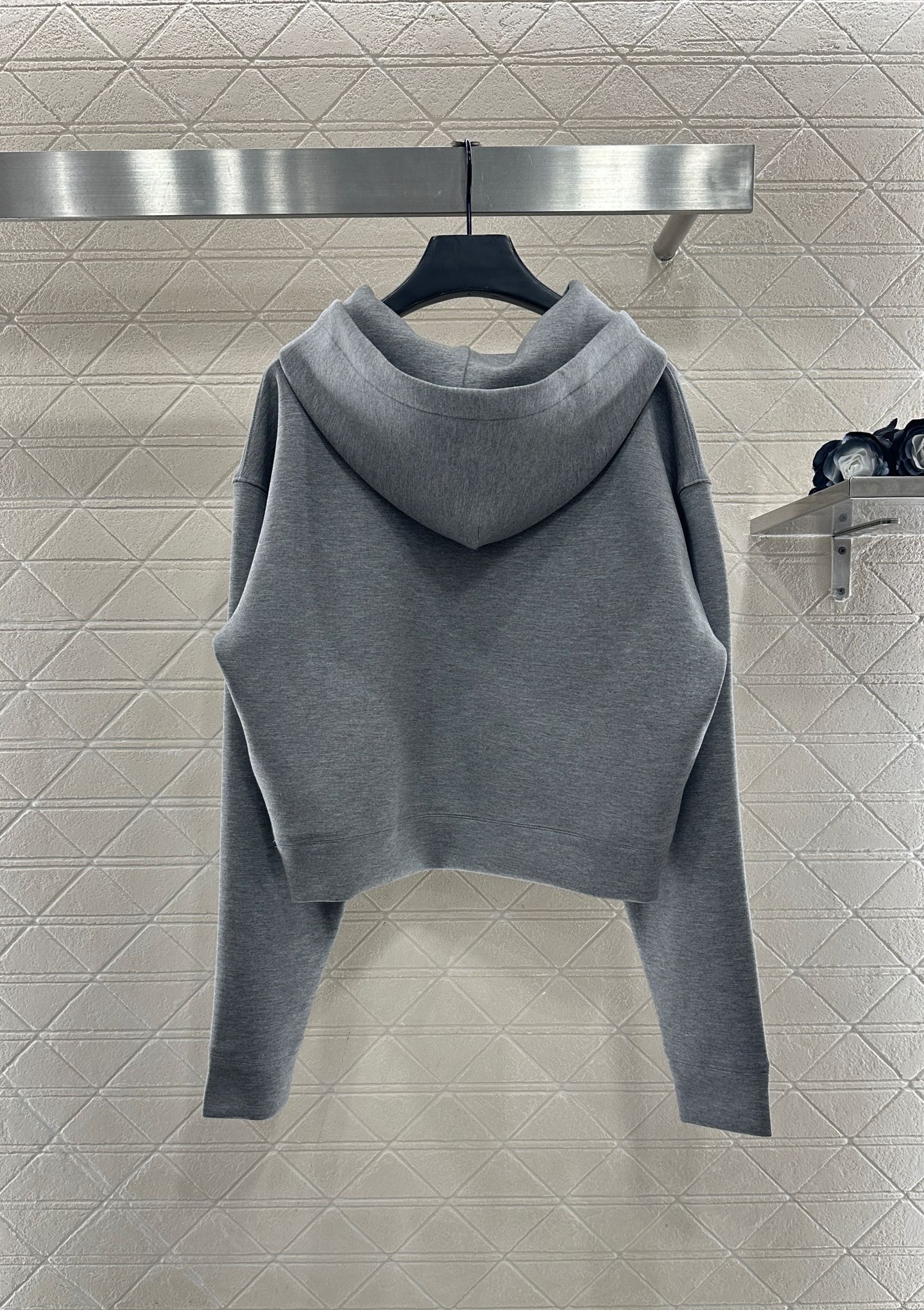 Hooded drawstring short hoodie