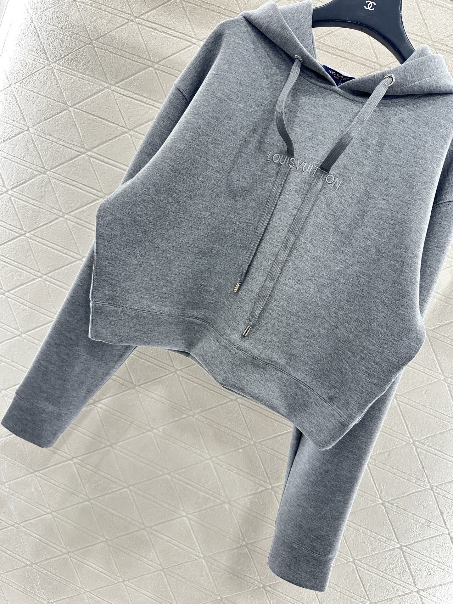 Hooded drawstring short hoodie