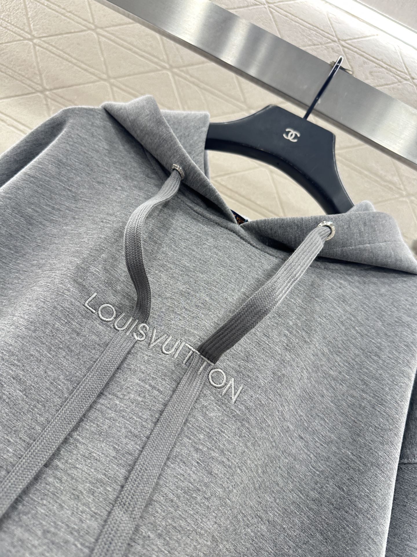 Hooded drawstring short hoodie