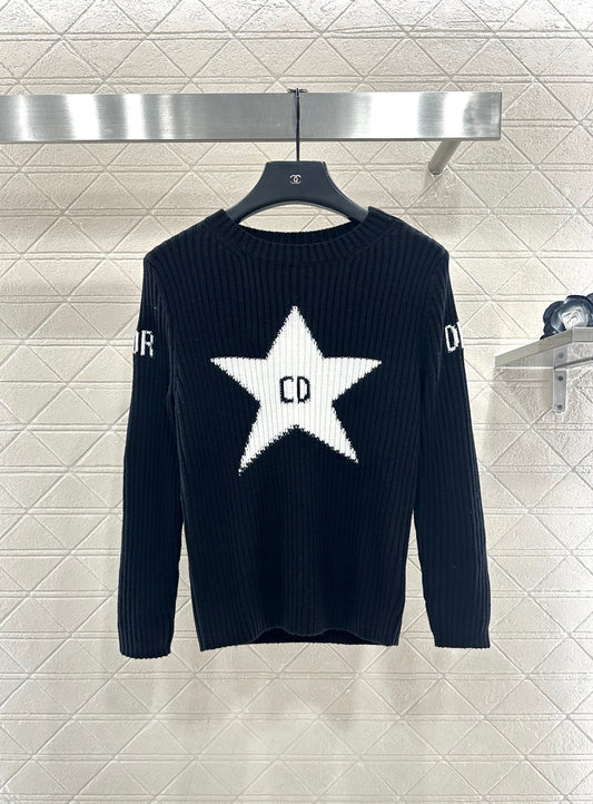 Embroidered logo knitted pullover sweater