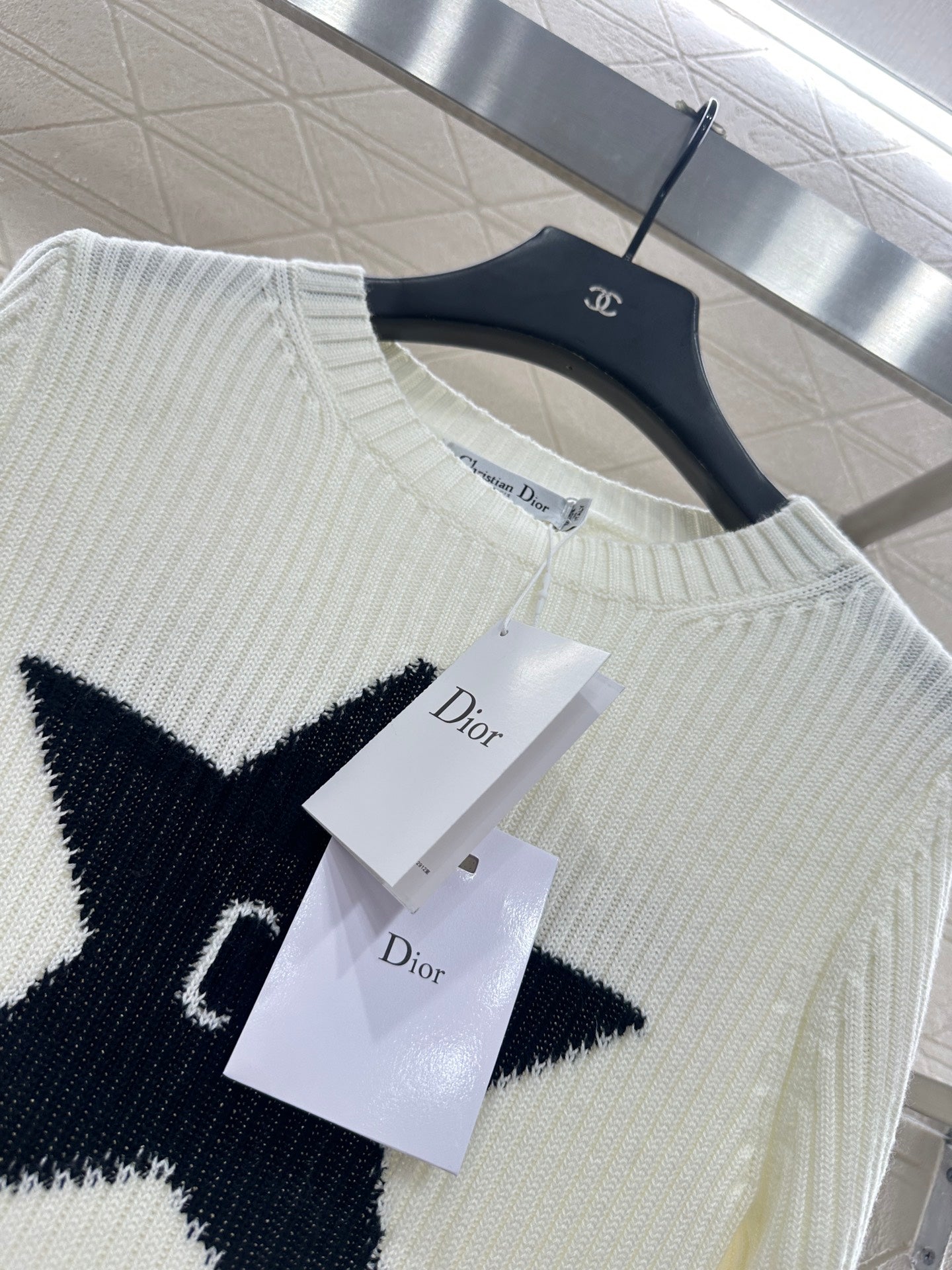 Embroidered logo knitted pullover sweater