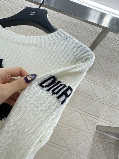 Embroidered logo knitted pullover sweater