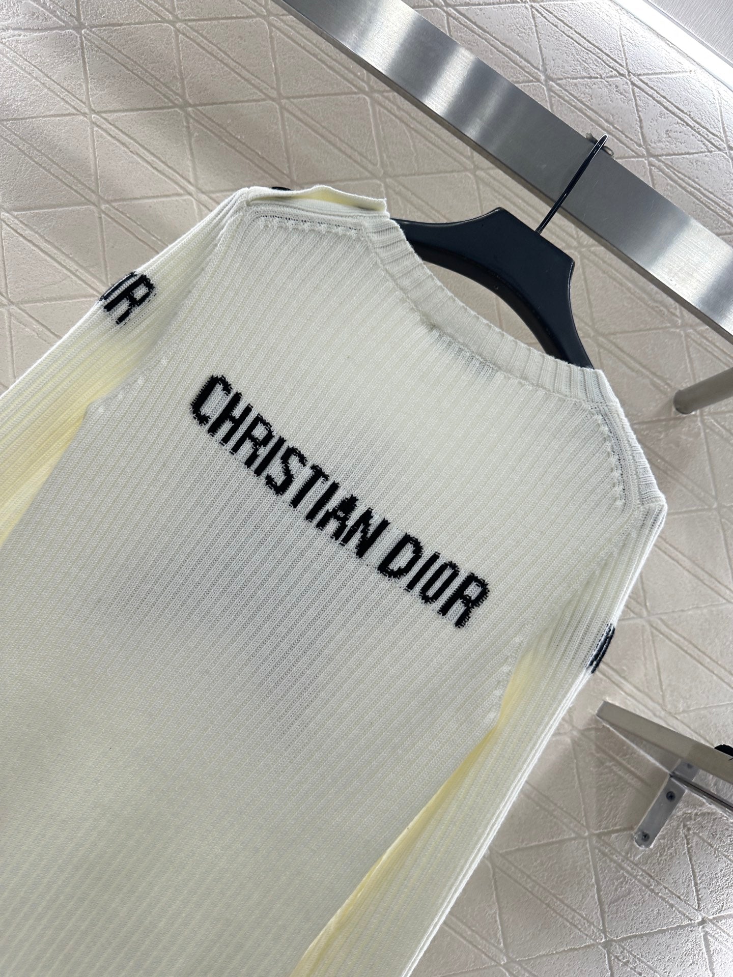 Embroidered logo knitted pullover sweater