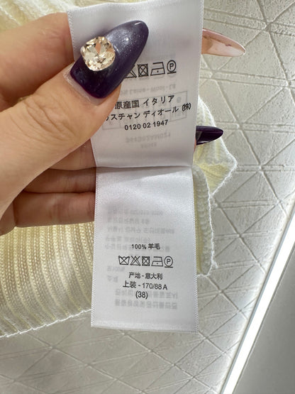 Embroidered logo knitted pullover sweater