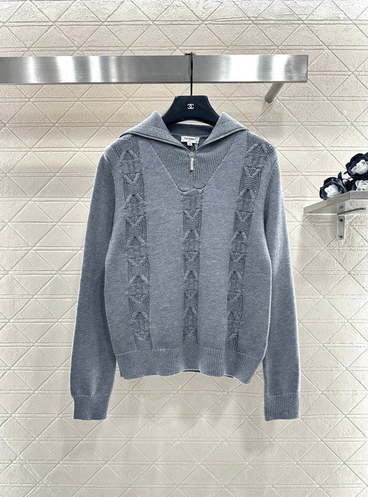 Collar zipper knitted sweater