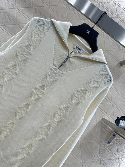 Collar zipper knitted sweater