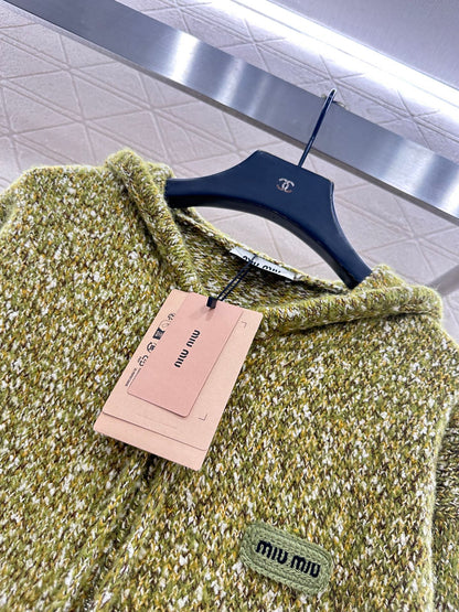 Hooded snowflake colored dot cardigan