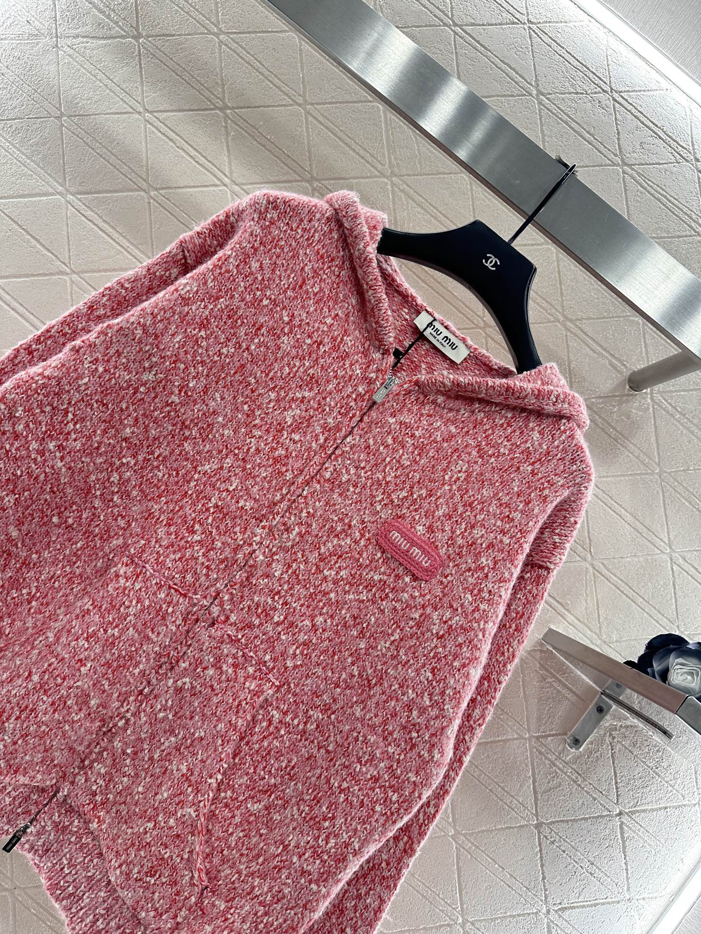 Hooded snowflake colored dot cardigan