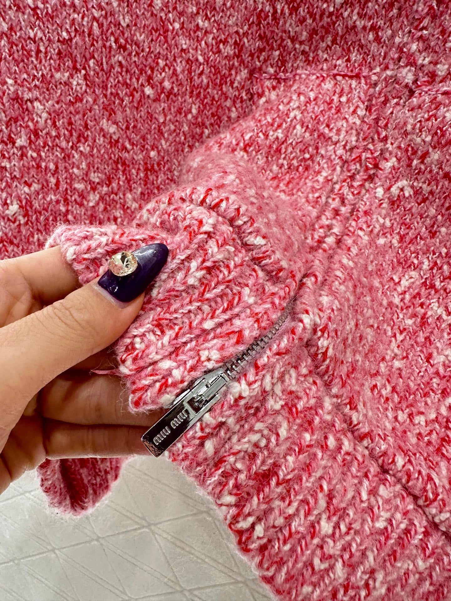 Hooded snowflake colored dot cardigan