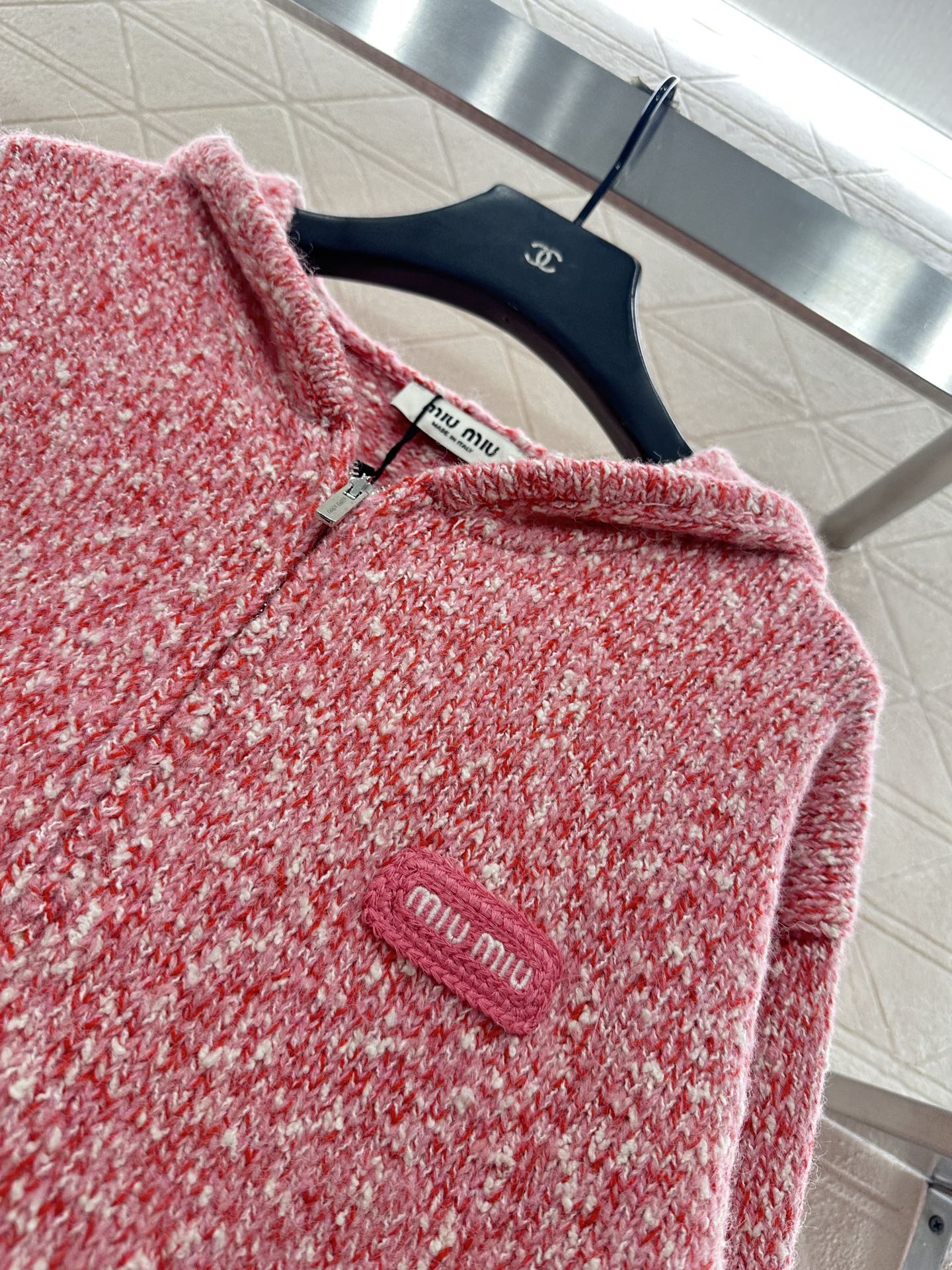 Hooded snowflake colored dot cardigan