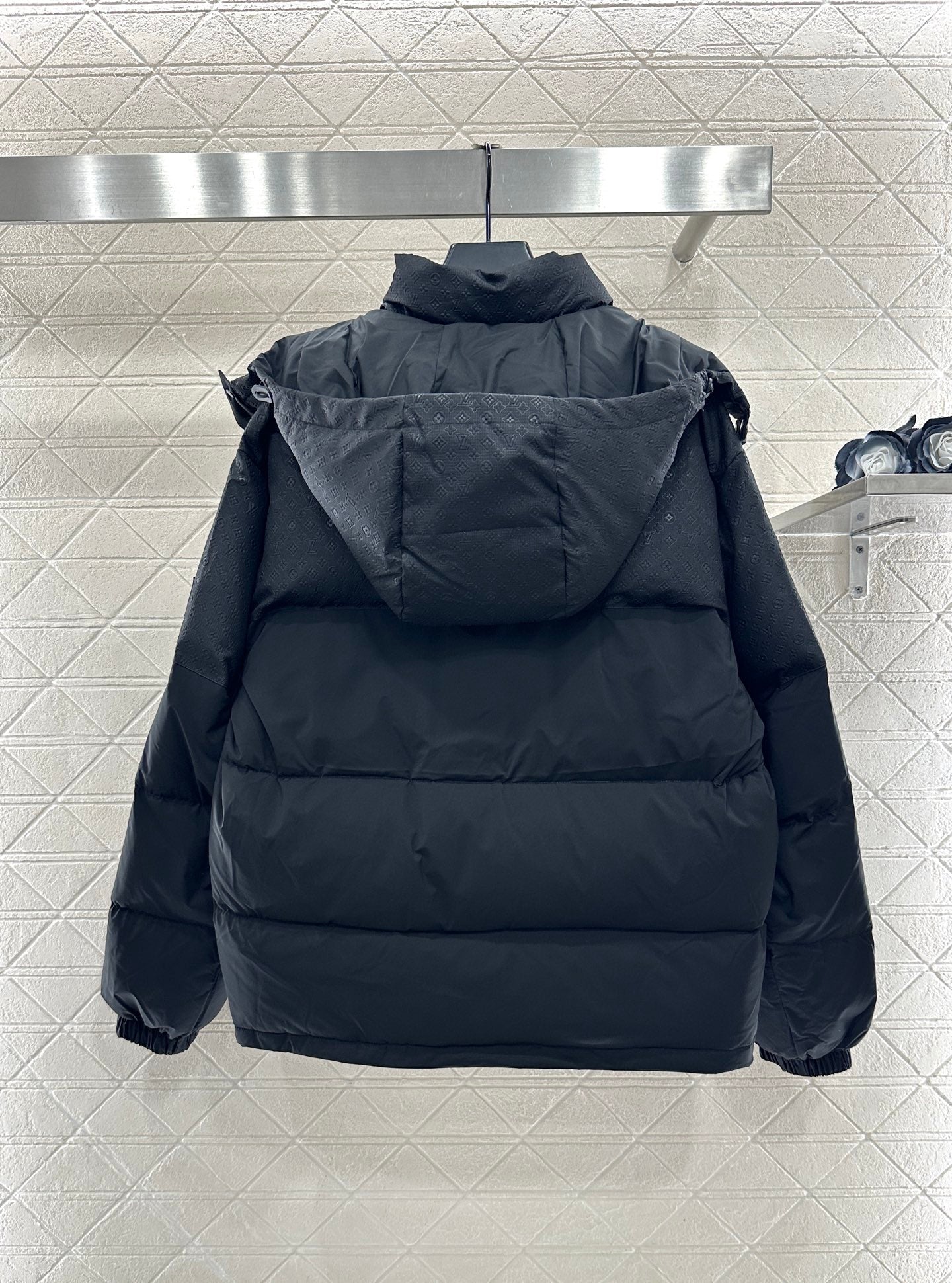 Detachable hooded jacquard down jacket