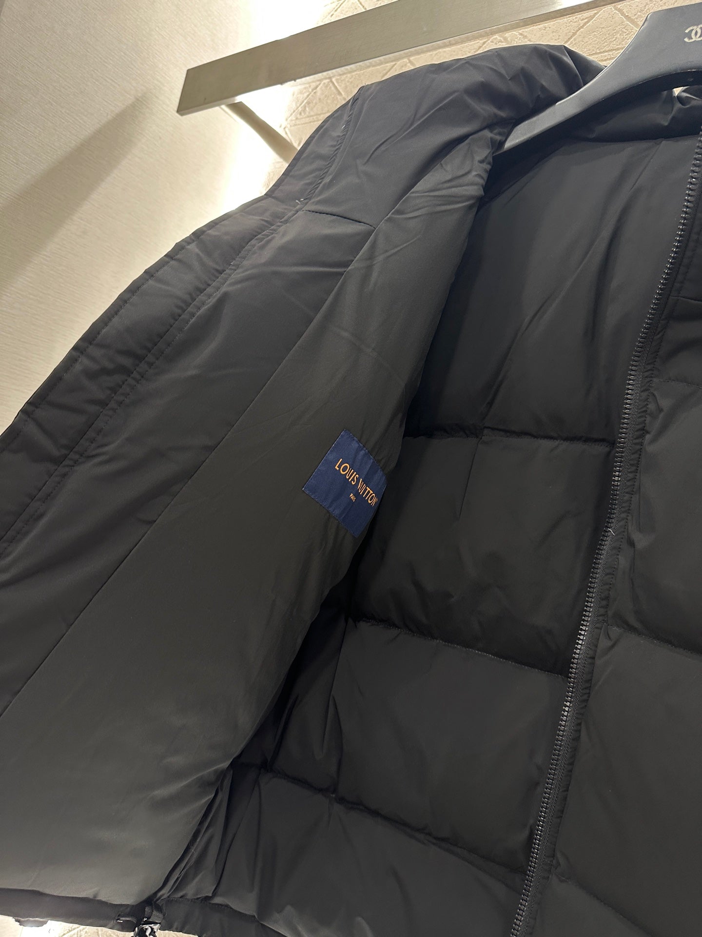 Detachable hooded jacquard down jacket