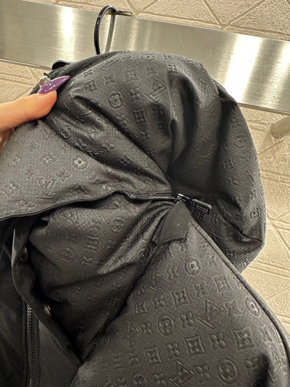 Detachable hooded jacquard down jacket