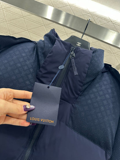 Detachable hooded jacquard down jacket