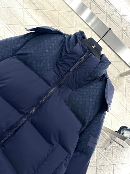 Detachable hooded jacquard down jacket