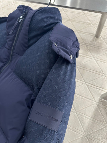 Detachable hooded jacquard down jacket