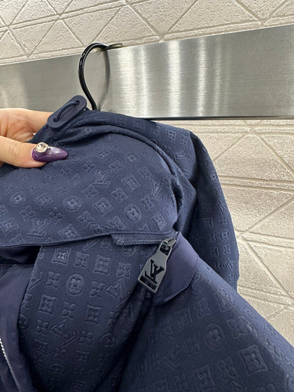 Detachable hooded jacquard down jacket