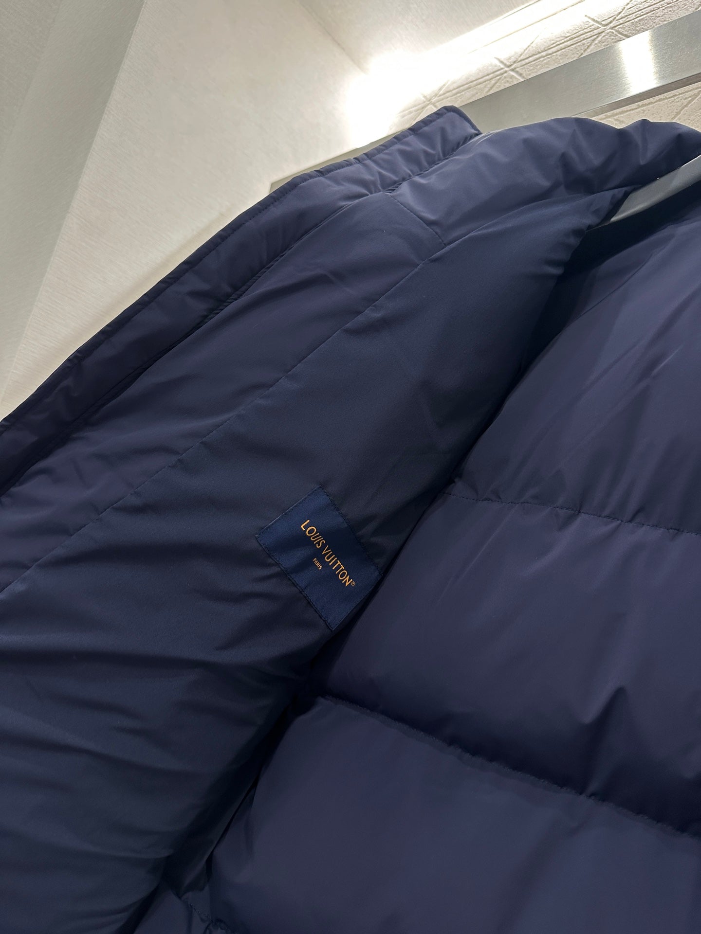 Detachable hooded jacquard down jacket