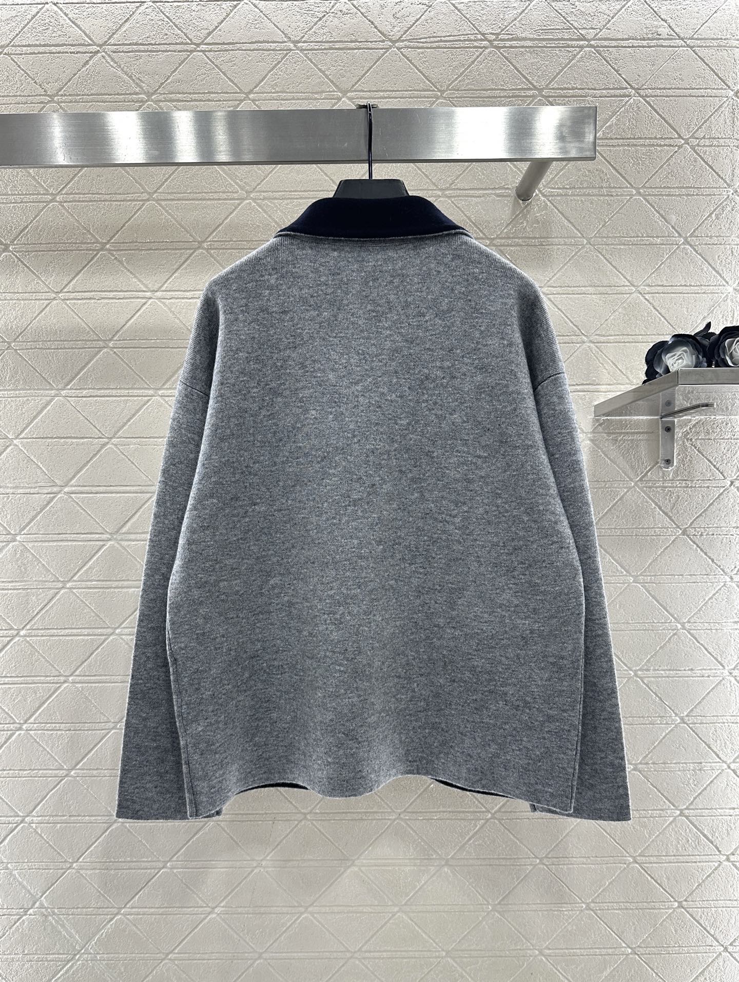 Half open collar top