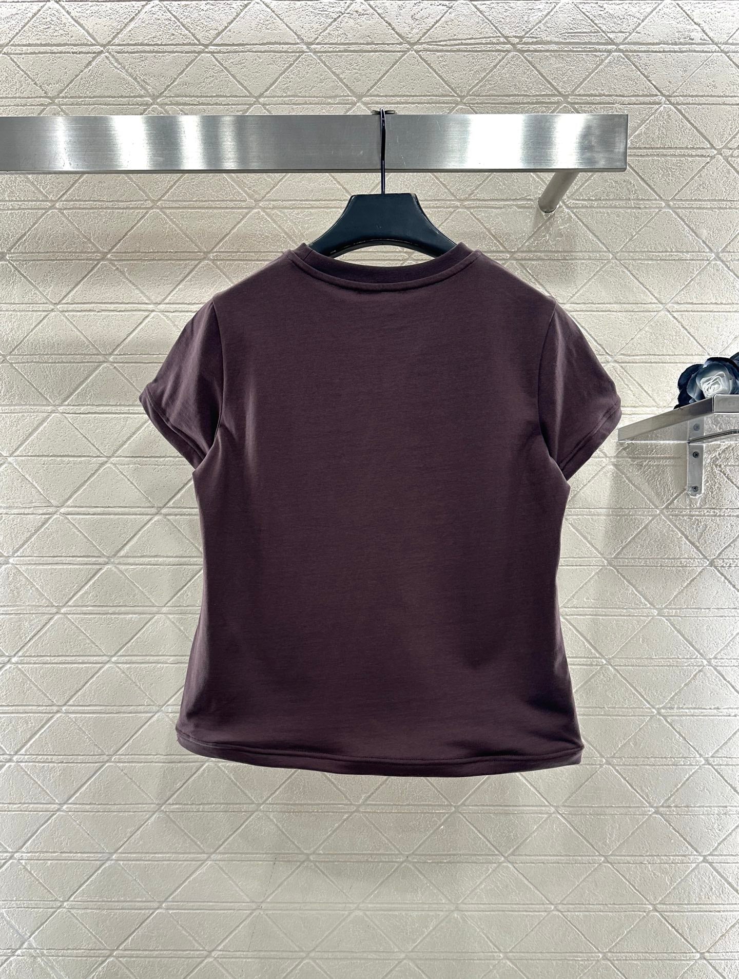 Triangle logo short sleeved shirt