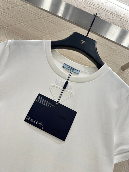 Triangle logo short sleeved shirt