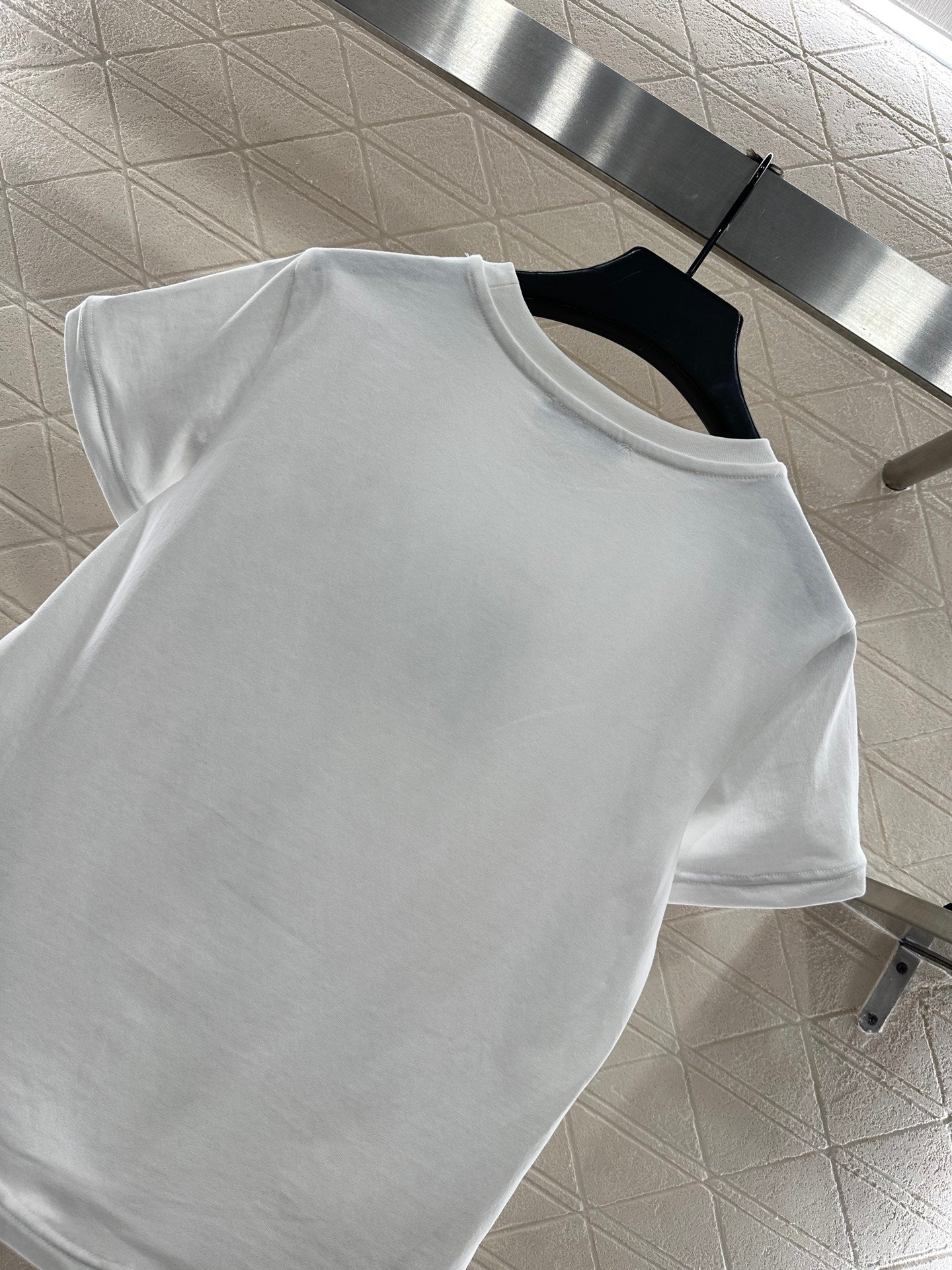 Triangle logo short sleeved shirt