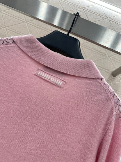 Located Half-Open Sweater