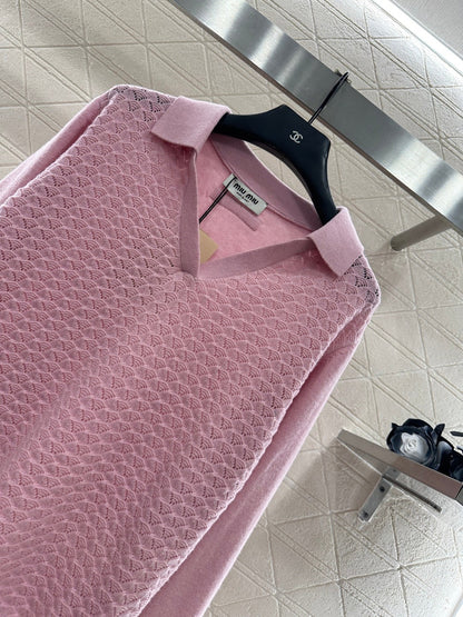 Located Half-Open Sweater