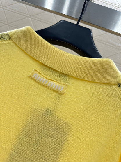 Located Half-Open Sweater