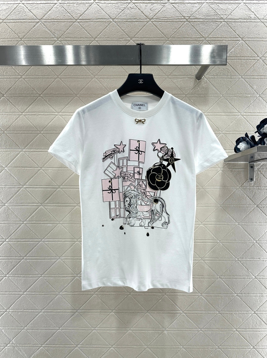 Round Neck Flocked Bow T-Shirt