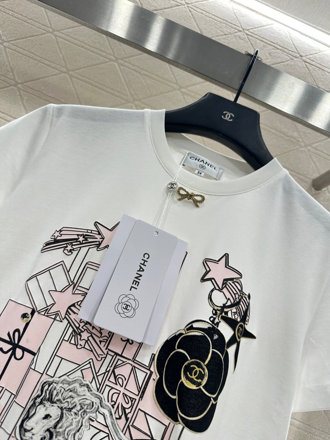 Round Neck Flocked Bow T-Shirt