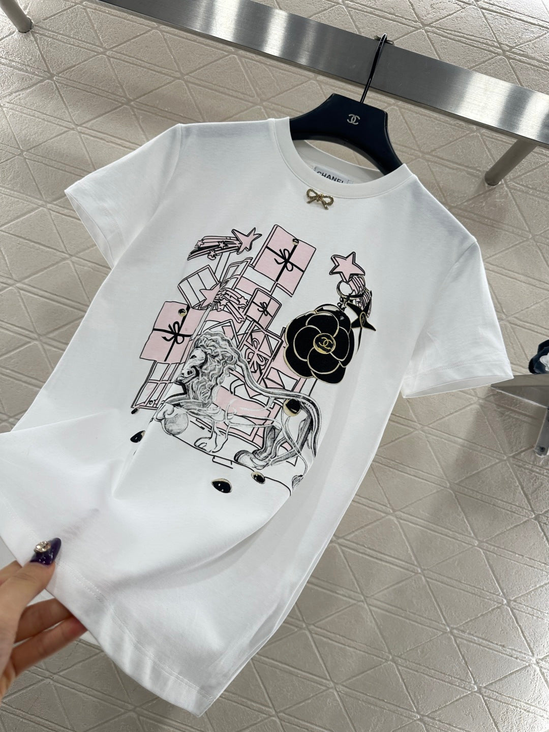 Round Neck Flocked Bow T-Shirt