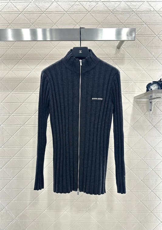 Slim Fit Knit Zipper Top