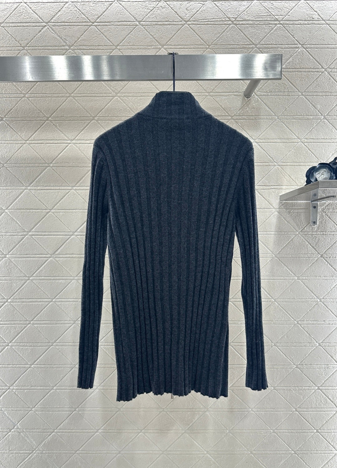 Slim Fit Knit Zipper Top