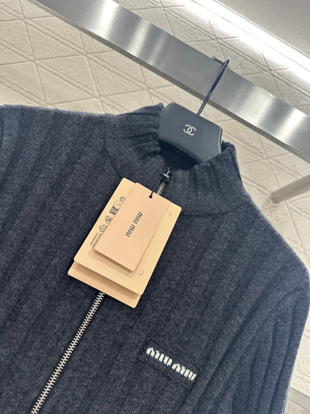 Slim Fit Knit Zipper Top