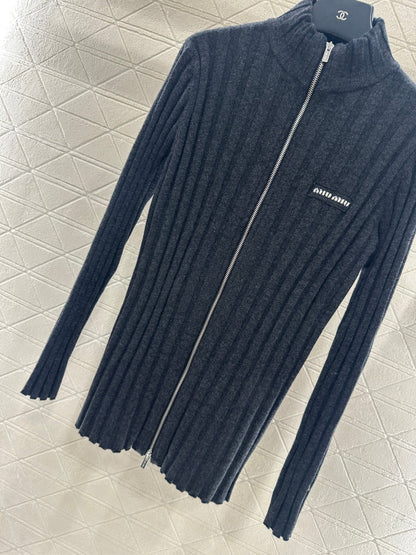 Slim Fit Knit Zipper Top