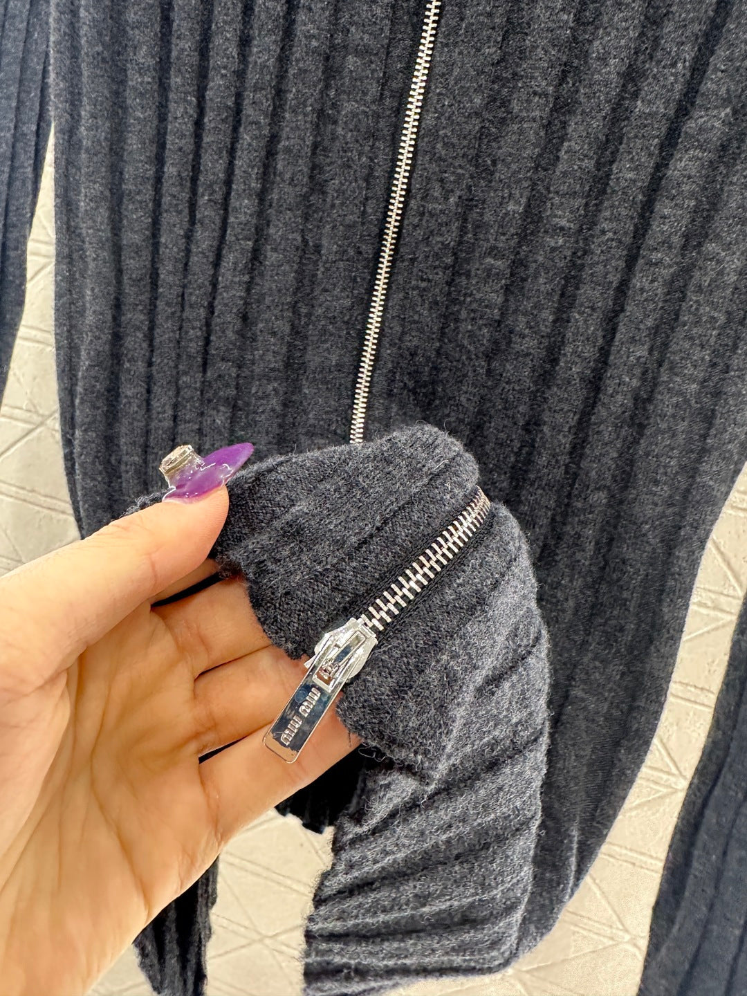 Slim Fit Knit Zipper Top