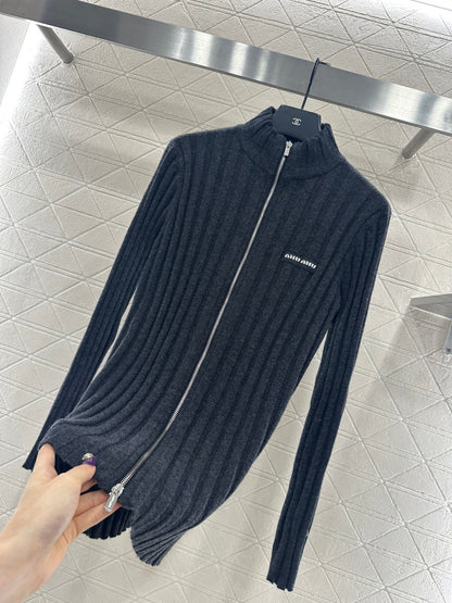 Slim Fit Knit Zipper Top